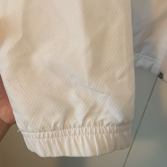 Reebok White & Black Light Mesh Jacket Size Medium - Picture 7 of 11